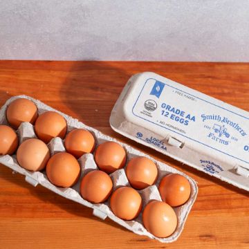 Smith Brothers Organic Free Range Brown Eggs - 1 dozen Smith Brothers Organic Free Range Brown Eggs - 1 dozen